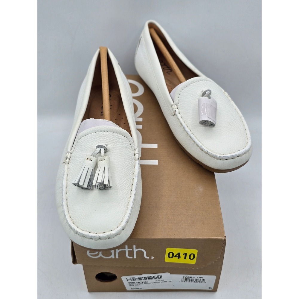 Earth Raquel Loafer Flat Women 7 Ivory Leather Tassel Slip On - New